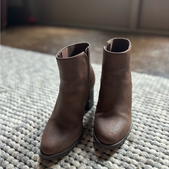 Kelly and Katie Booties Brown NWOT - Picture 4 of 4